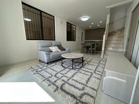 広島県広島市佐伯区皆賀２丁目