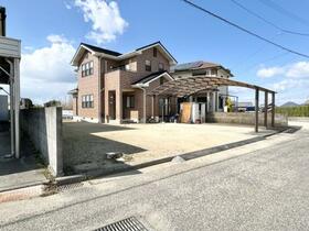 香川県丸亀市綾歌町岡田東