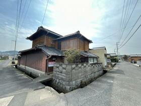 香川県さぬき市造田是弘