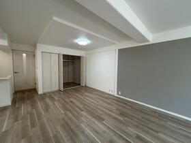 サンシティ桂坂３番館　２２３