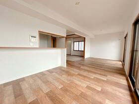 サントノーレ西深津　９０２