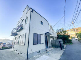 神奈川県三浦郡葉山町一色