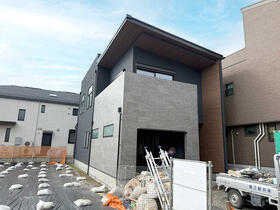 神奈川県茅ヶ崎市浜竹３丁目