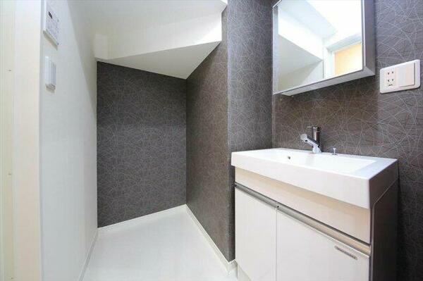 detached 東京都台東区谷中３丁目

地図を見る