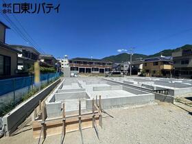 広島県呉市広中新開３丁目