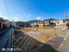 広島県呉市広中新開３丁目