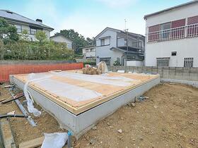 東京都町田市鶴川３丁目