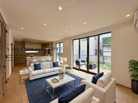 東京都練馬区小竹町１丁目