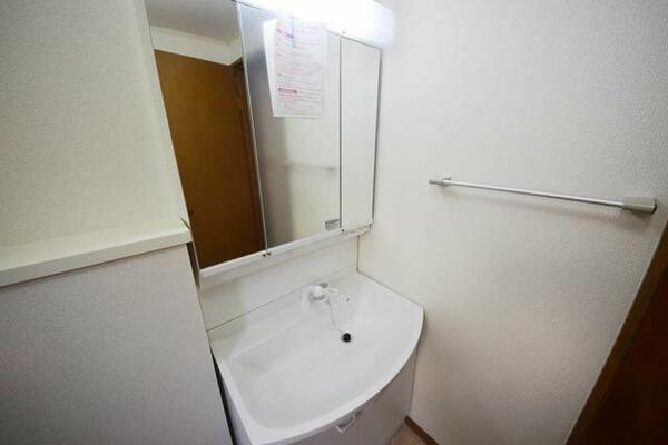 detached 東京都調布市緑ケ丘２丁目

地図を見る