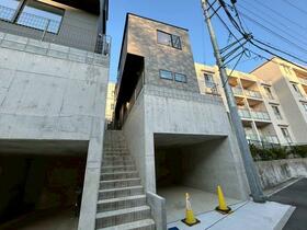 神奈川県横浜市港南区港南１丁目