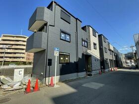 神奈川県川崎市高津区久地２丁目