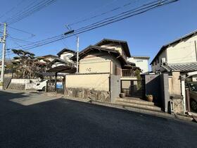 兵庫県川西市萩原台西２丁目