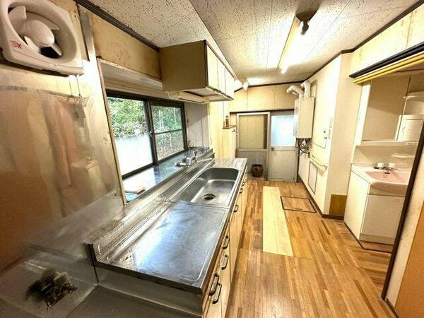 detached 秋田県秋田市広面字赤沼

地図を見る