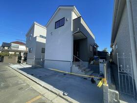 埼玉県所沢市中新井４丁目