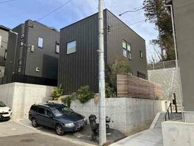 神奈川県綾瀬市小園