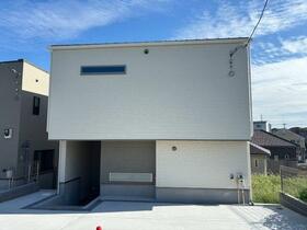 兵庫県三田市屋敷町