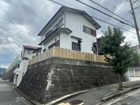 兵庫県川西市萩原台西3丁目