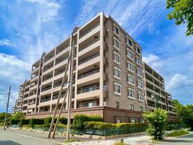 平岡フォレストタウン・ファミールハイツ１番館