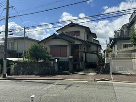 大阪府池田市伏尾台1丁目
