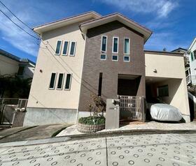 神奈川県横浜市青葉区美しが丘４丁目