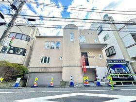 東京都港区南麻布3丁目