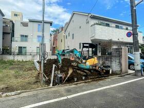 東京都足立区綾瀬６丁目