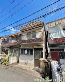 大阪府大東市三箇１丁目