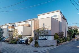 東京都三鷹市井の頭３丁目