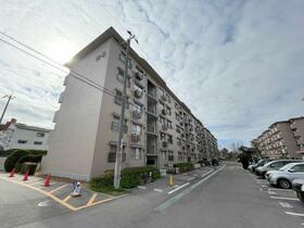 泉北赤坂台住宅６号棟