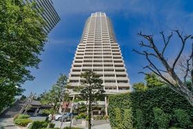 キャナルワーフタワーズ