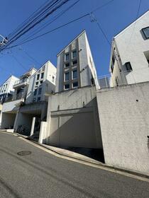 神奈川県横浜市港南区笹下３丁目