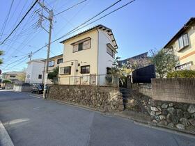 神奈川県藤沢市鵠沼桜が岡３丁目