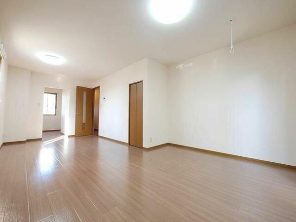 detached 埼玉県吉川市大字平沼
地図を見る