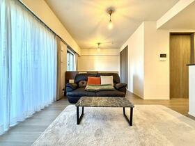 レーベン川口GRANART