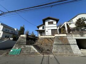 神奈川県横浜市青葉区美しが丘西３丁目