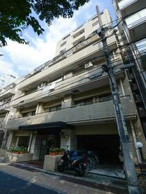 グローイン新宿御苑