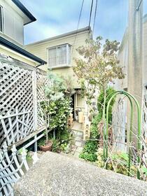 神奈川県座間市入谷東３丁目