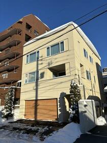 北海道札幌市中央区南二条西２３丁目