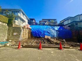 神奈川県横浜市青葉区すすき野１丁目