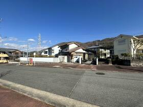 兵庫県川辺郡猪名川町伏見台３丁目