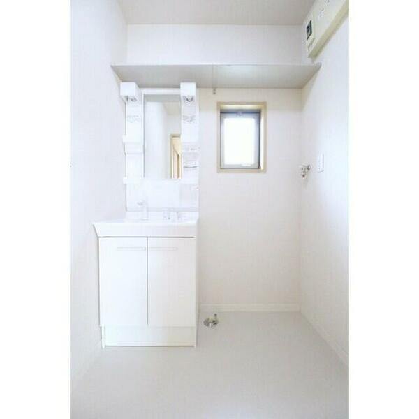 apartment 群馬県吾妻郡中之条町大字伊勢町
地図を見る