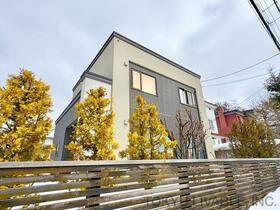 北海道札幌市豊平区西岡二条１１丁目