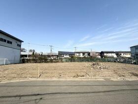 東京都三鷹市新川１丁目