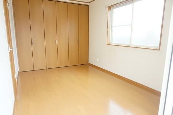 detached 東京都三鷹市新川４丁目

地図を見る