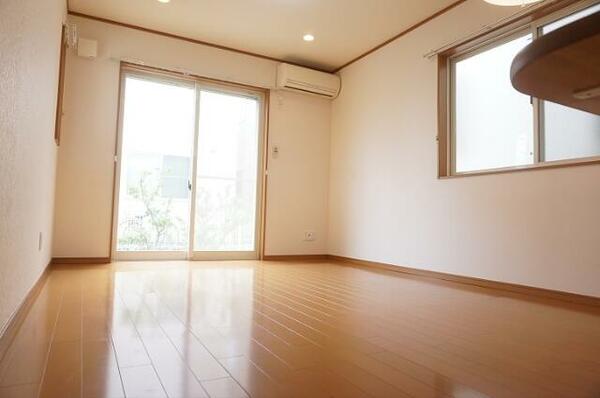 detached 東京都三鷹市新川４丁目

地図を見る