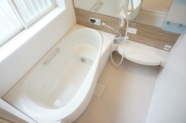 detached 東京都三鷹市新川４丁目

地図を見る