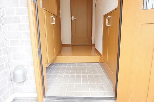 detached 東京都三鷹市新川４丁目

地図を見る