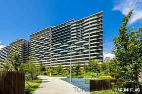 ＨＡＲＵＭＩ　ＦＬＡＧ　ＳＥＡ　ＶＩＬＬＡＧＥ　Ｅ棟