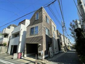 東京都世田谷区下馬３丁目