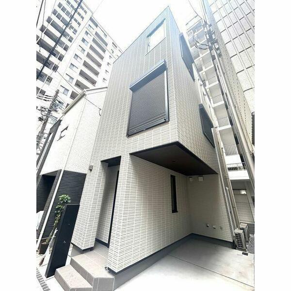 文京区小石川１丁目戸建１｜東京都文京区小石川１丁目(賃貸タウンハウス2LDK・--・82.06㎡)の写真 その1